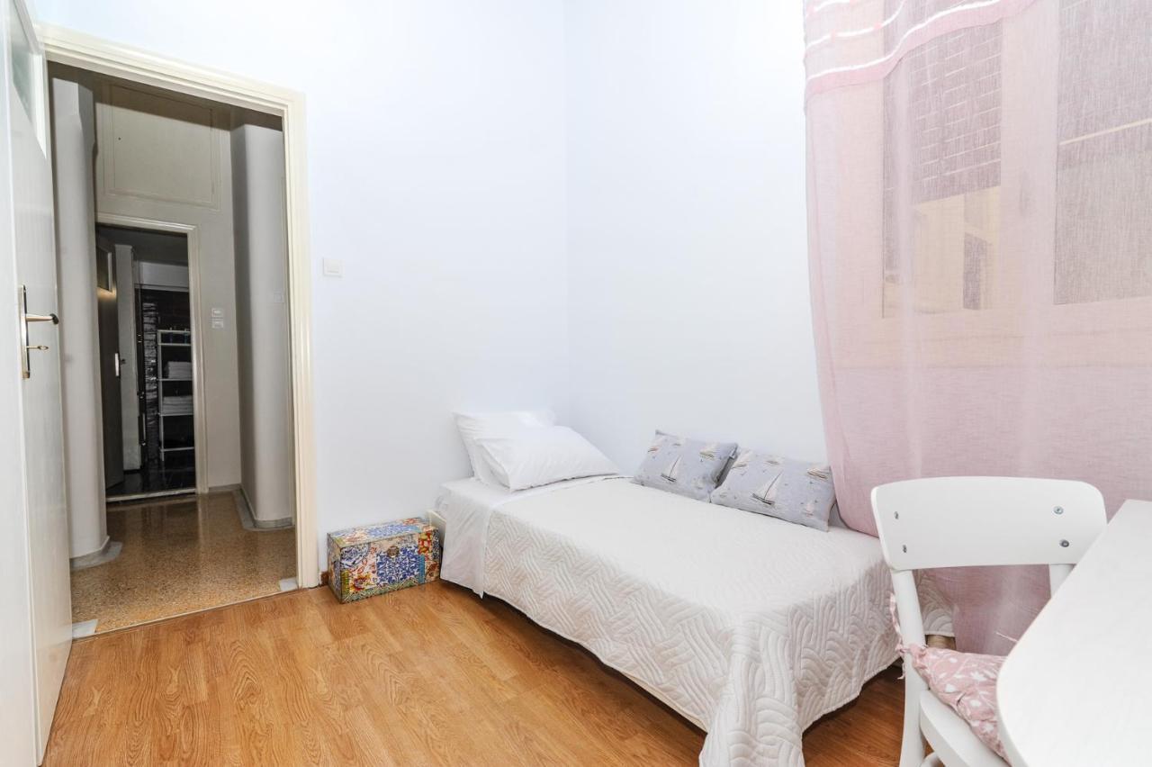 The Elegant. Spacious City Center Apartment. Heraklion  Exterior photo